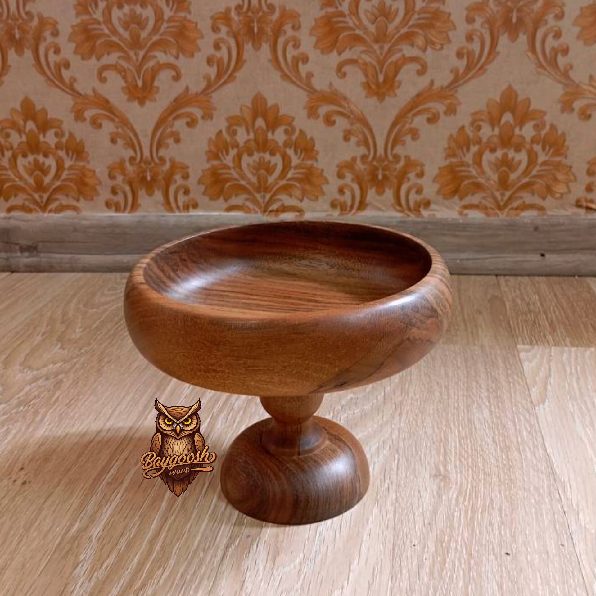 میوه خوری پایه دار چوبی خراطی